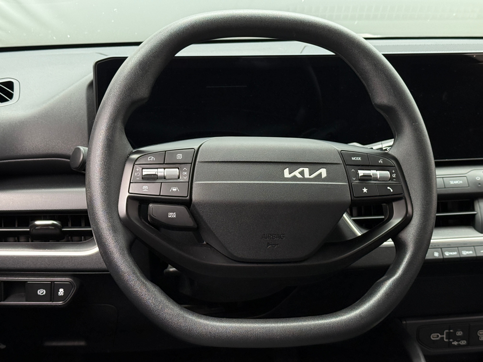 Thumbnail: 2025 Kia K4 - 5