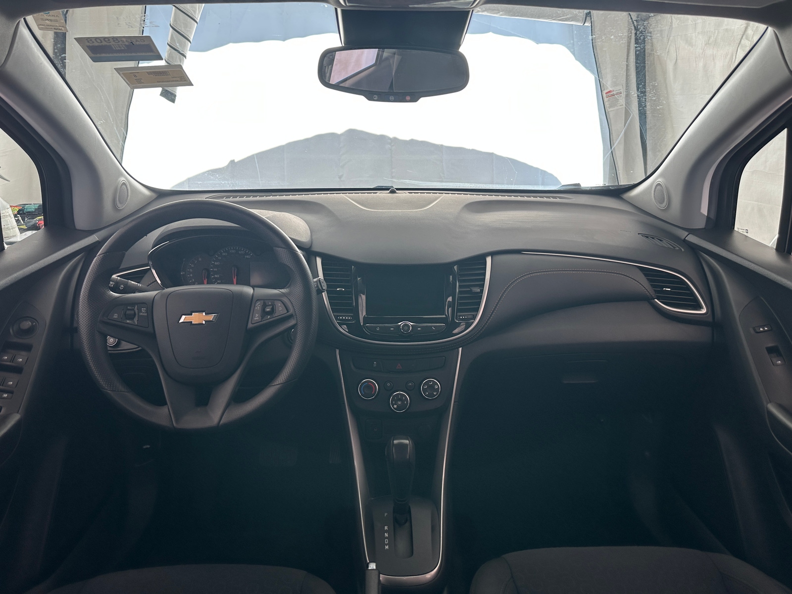 Thumbnail: 2022 Chevrolet Trax - 3