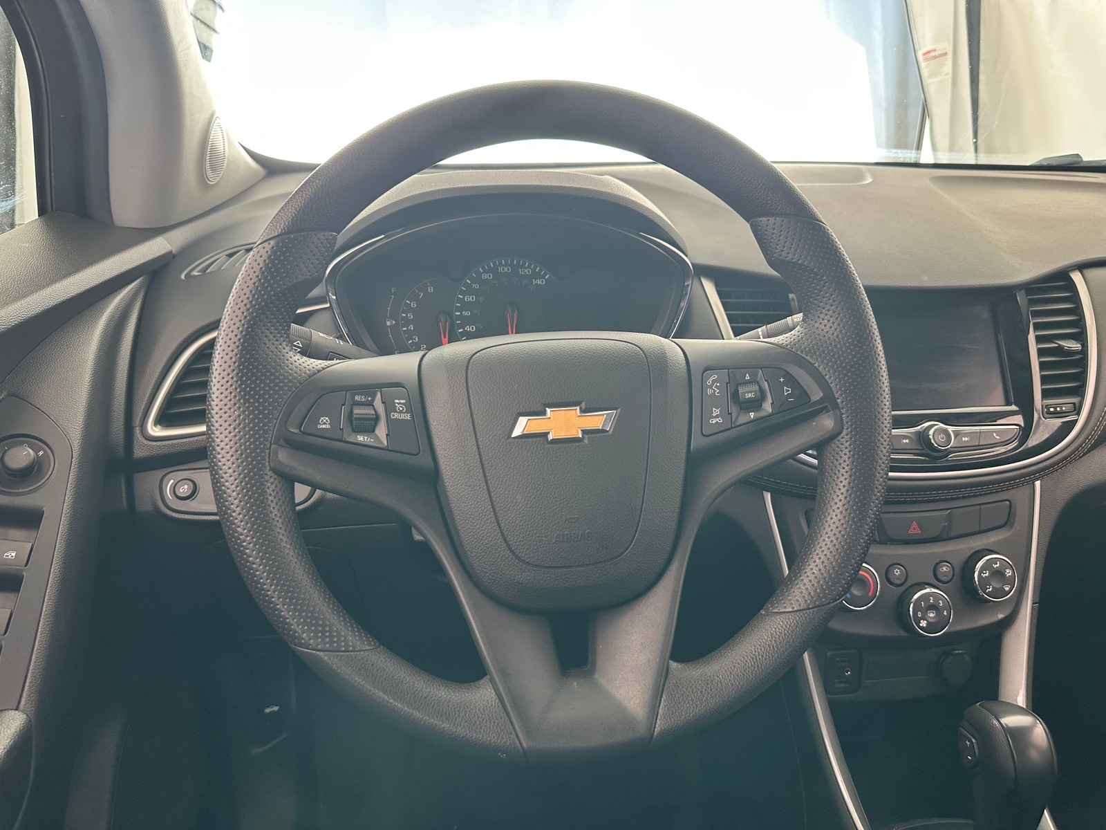 Thumbnail: 2022 Chevrolet Trax - 5