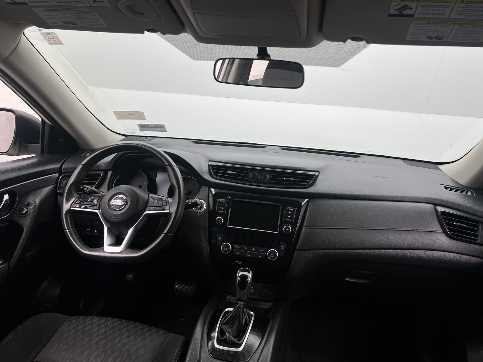 Thumbnail: 2018 Nissan Rogue - 3