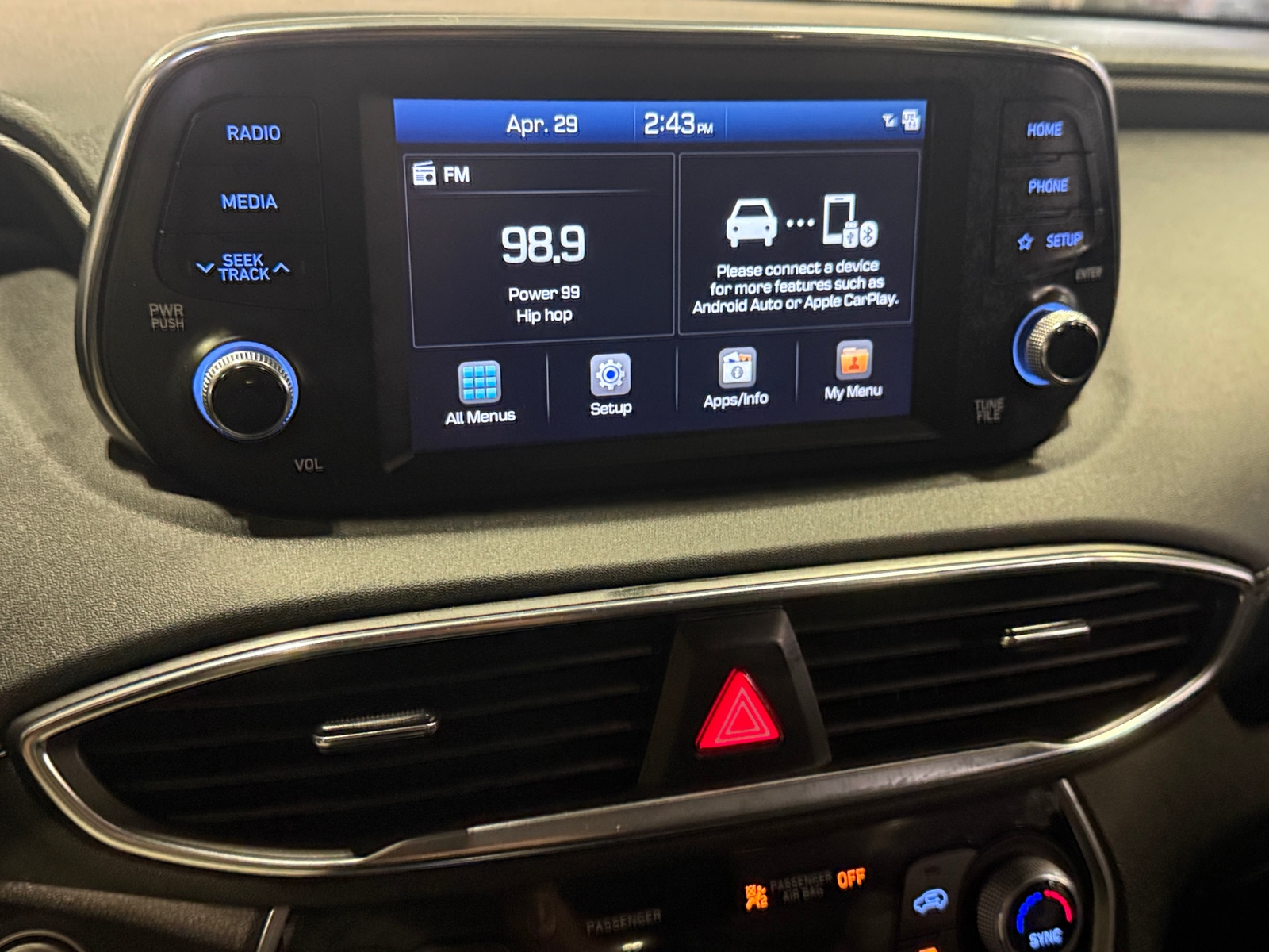 Thumbnail: 2019 Hyundai Santa Fe - 3