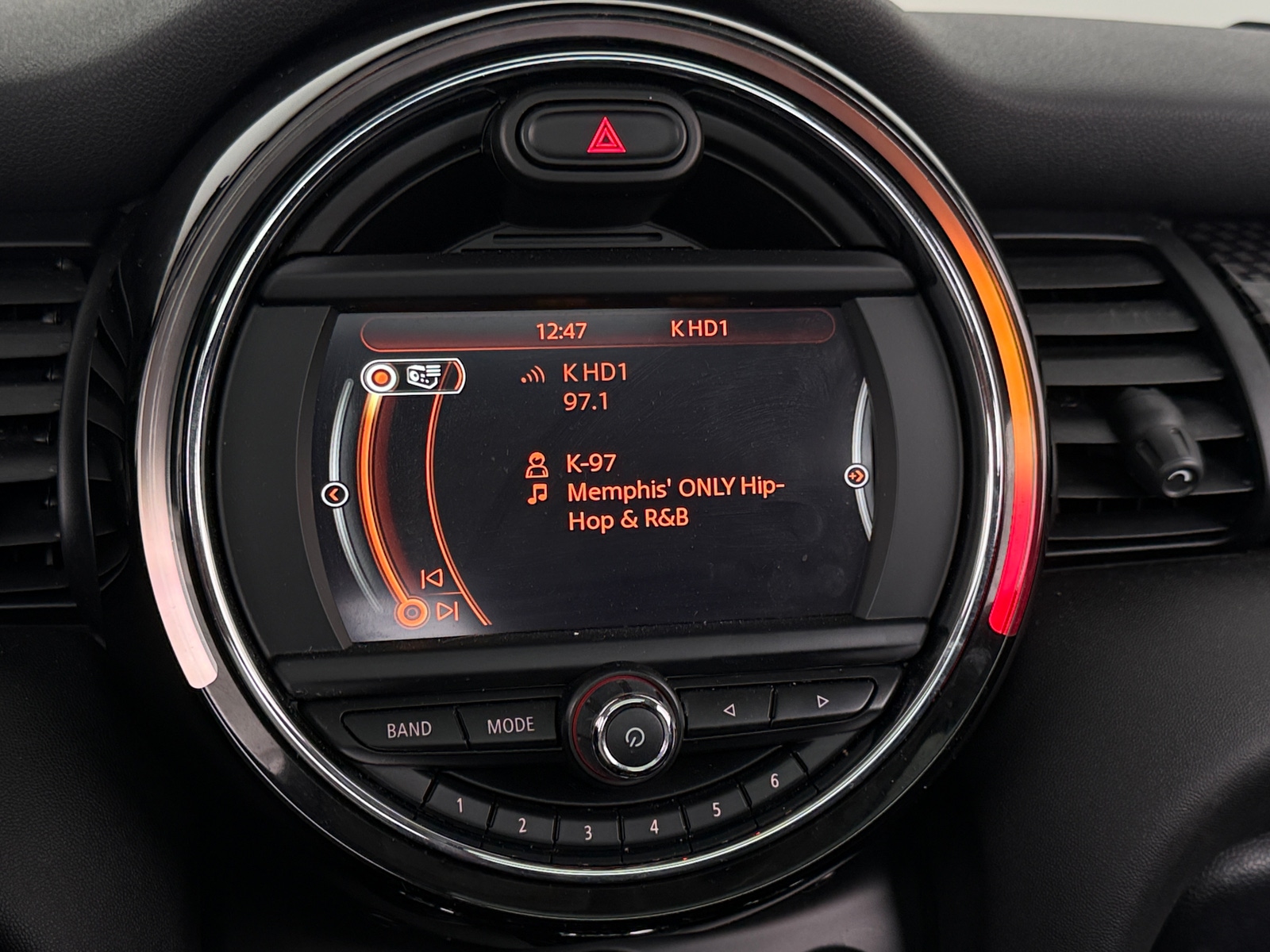 Thumbnail: 2017 MINI Cooper Hardtop - 3