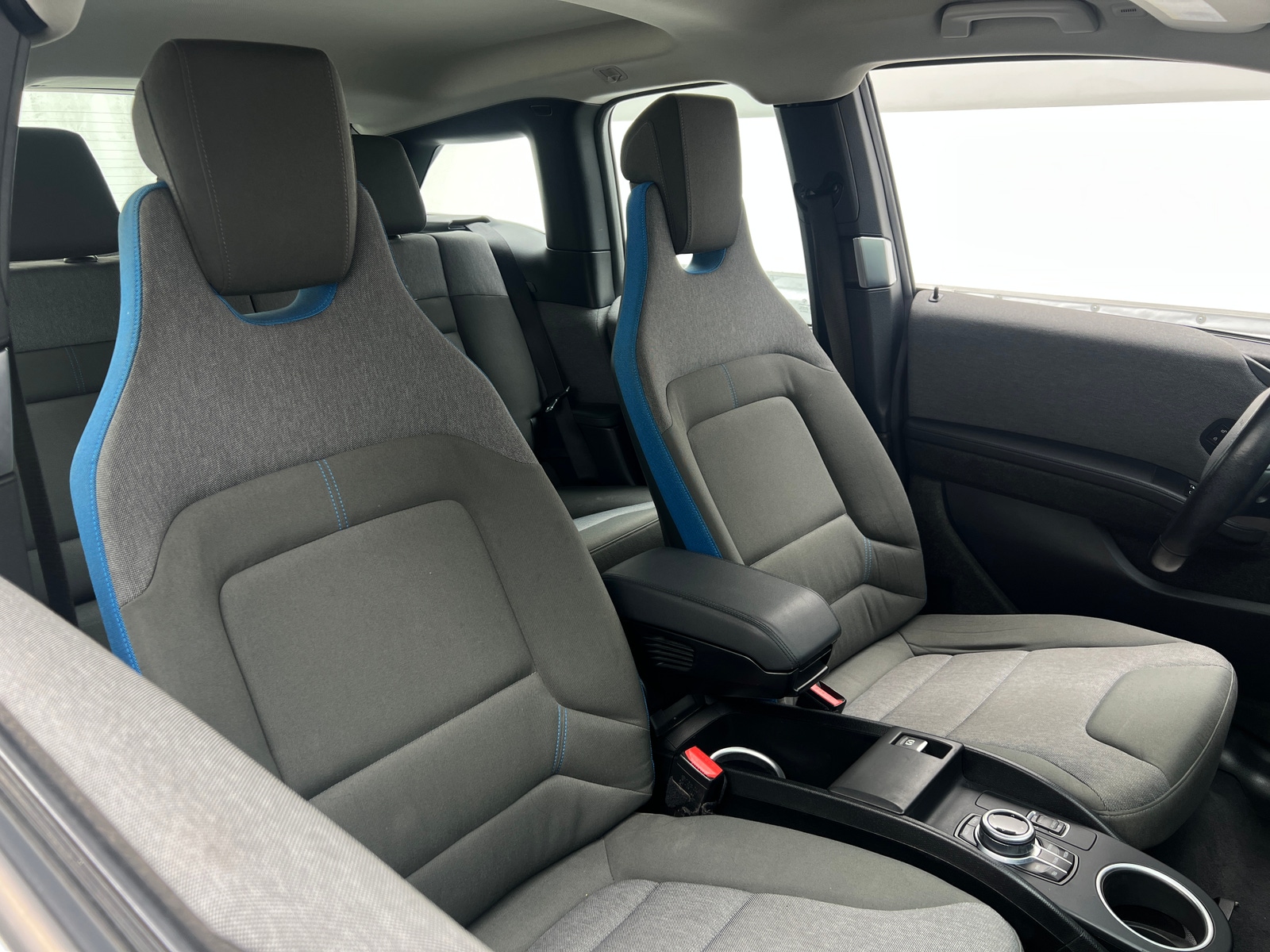Thumbnail: 2017 BMW i3 - 2