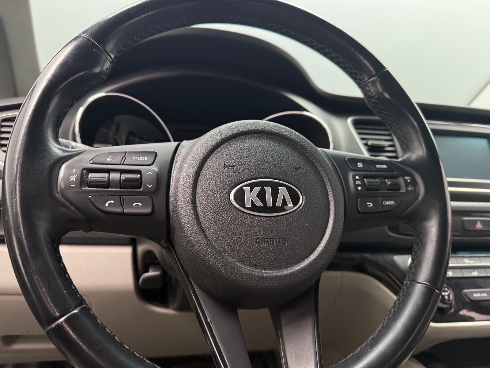 Thumbnail: 2020 Kia Sedona - 4