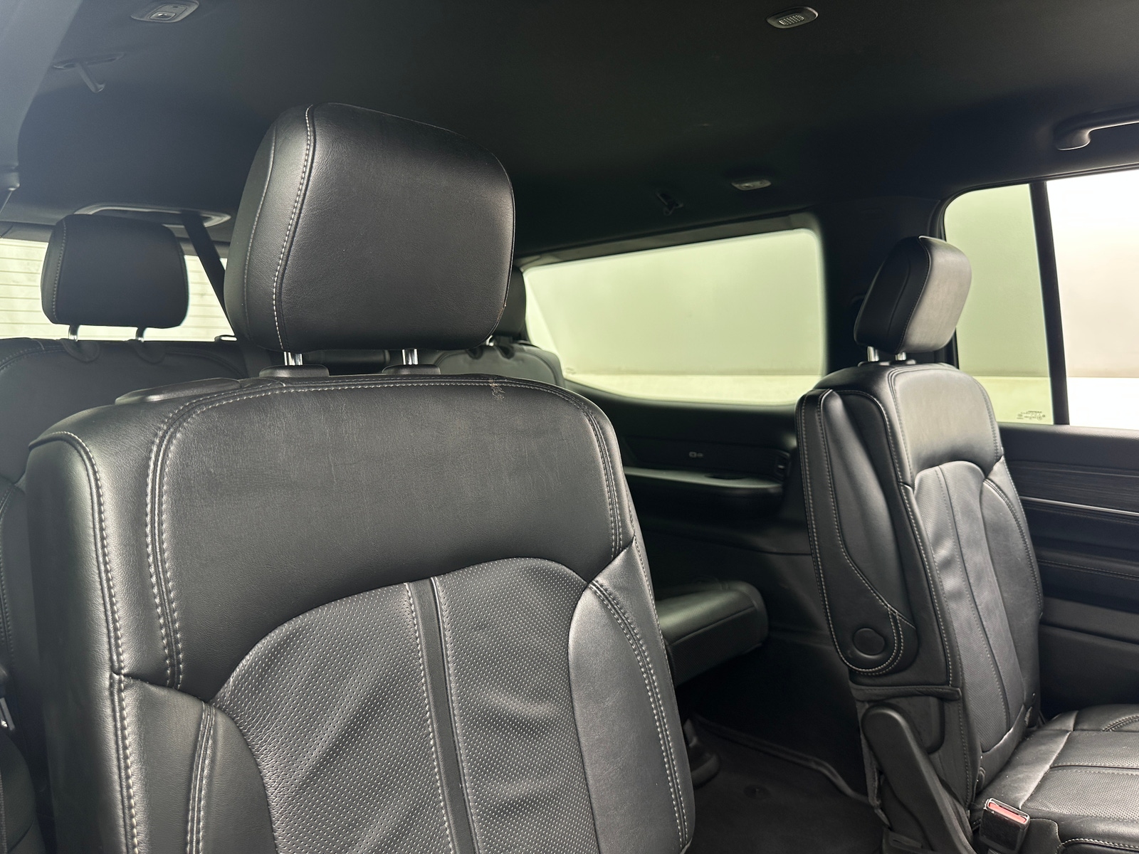 Thumbnail: 2024 Jeep Wagoneer - 5