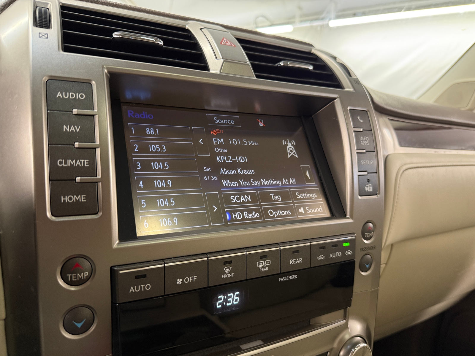 Thumbnail: 2018 Lexus GX - 3