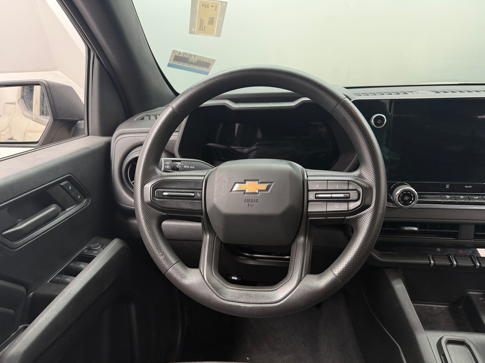 Thumbnail: 2024 Chevrolet Colorado - 5