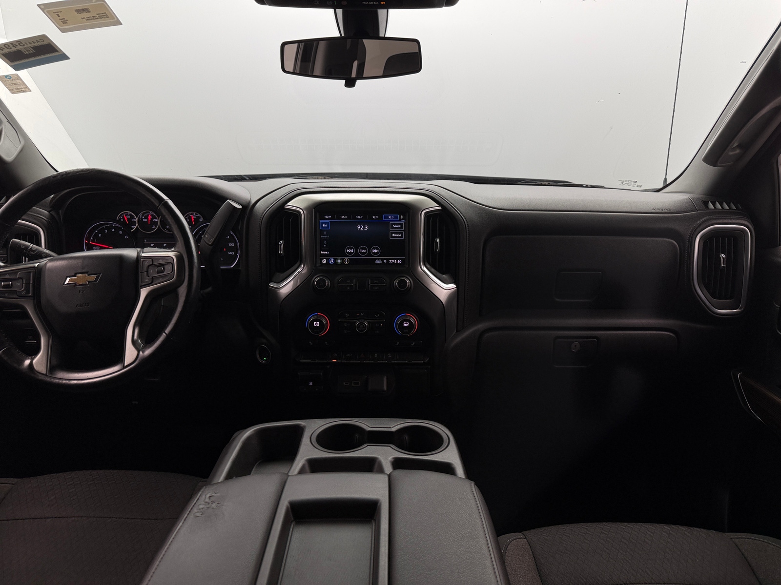Thumbnail: 2020 Chevrolet Silverado 1500 - 3