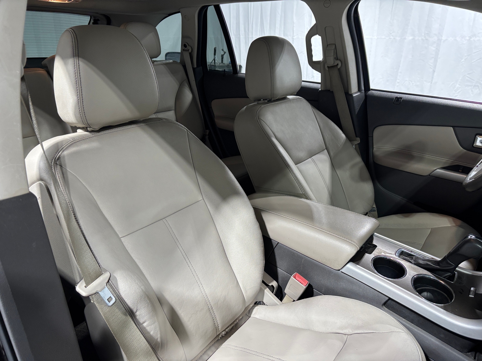 Thumbnail: 2014 Ford Edge - 2