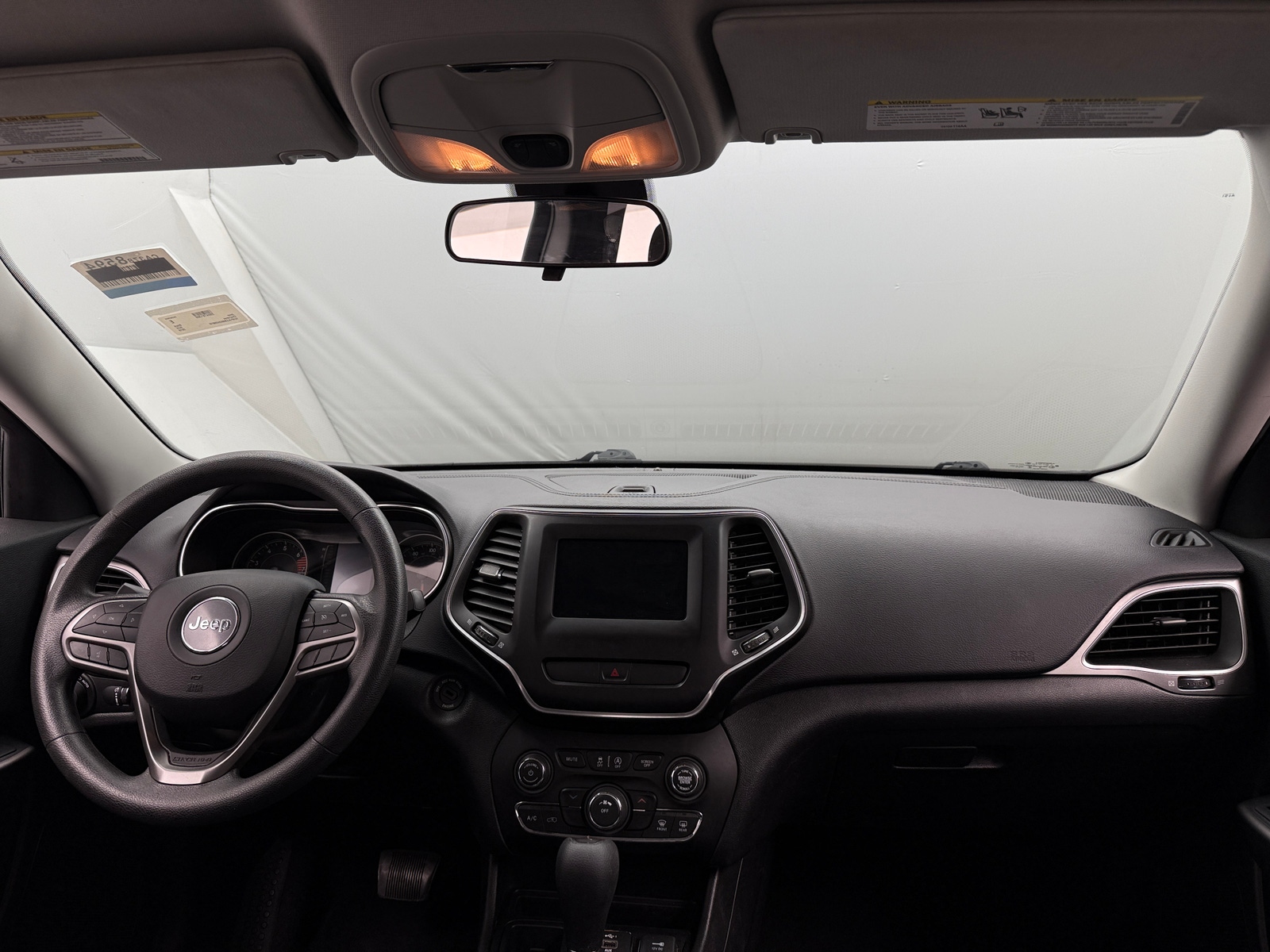 Thumbnail: 2019 Jeep Cherokee - 3