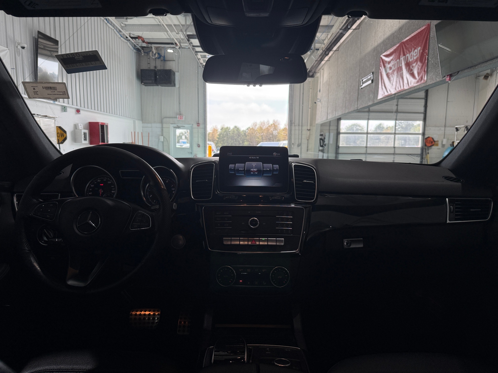 Thumbnail: 2019 Mercedes-Benz GLE - 2