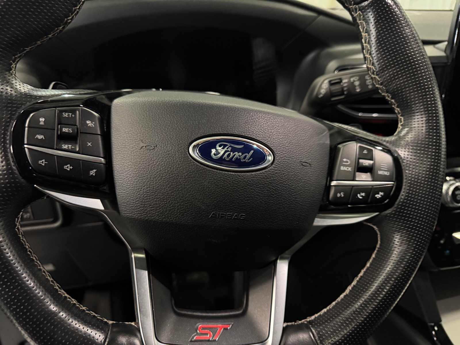 Thumbnail: 2021 Ford Explorer - 4