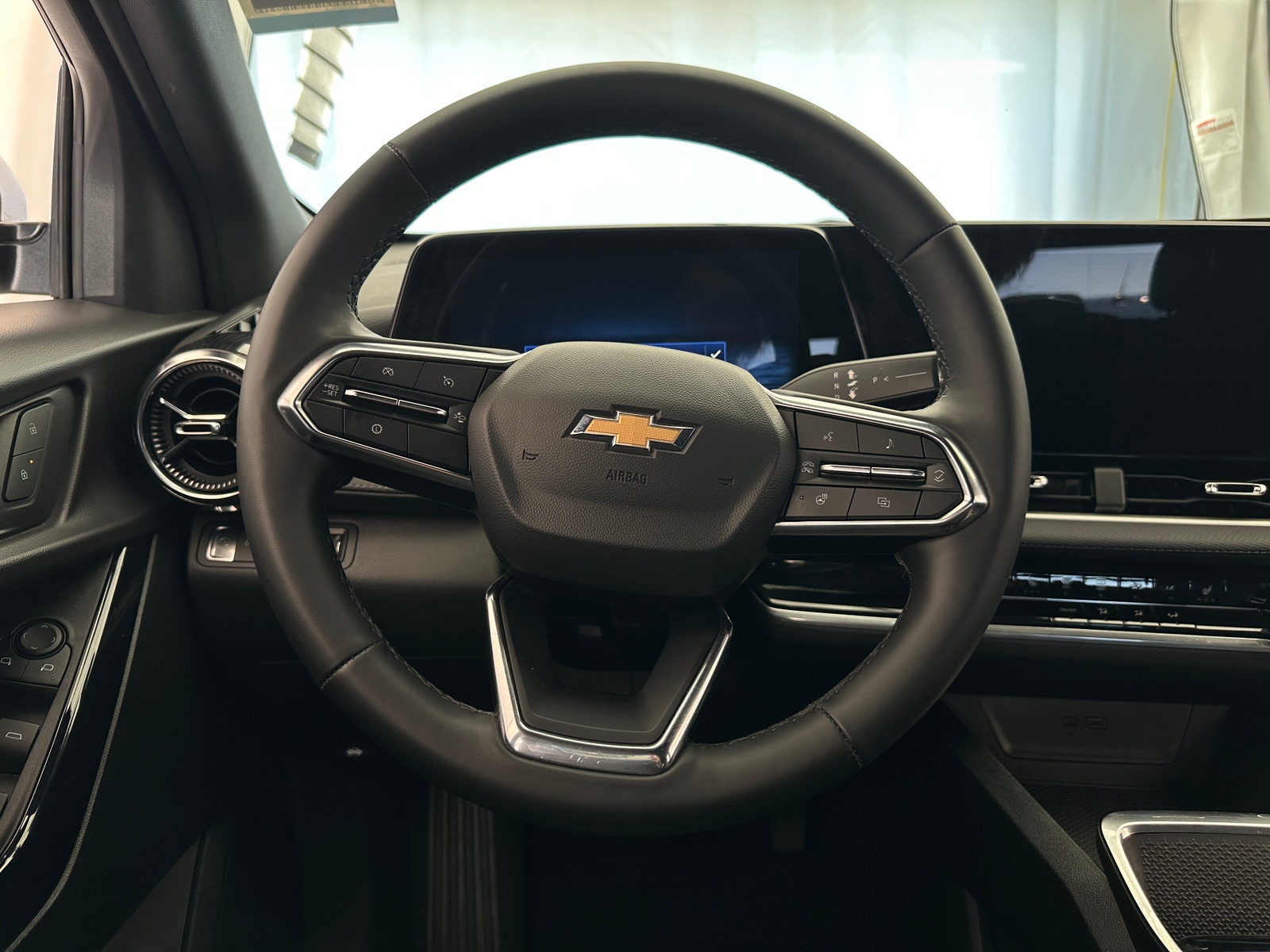 Thumbnail: 2025 Chevrolet Equinox - 5