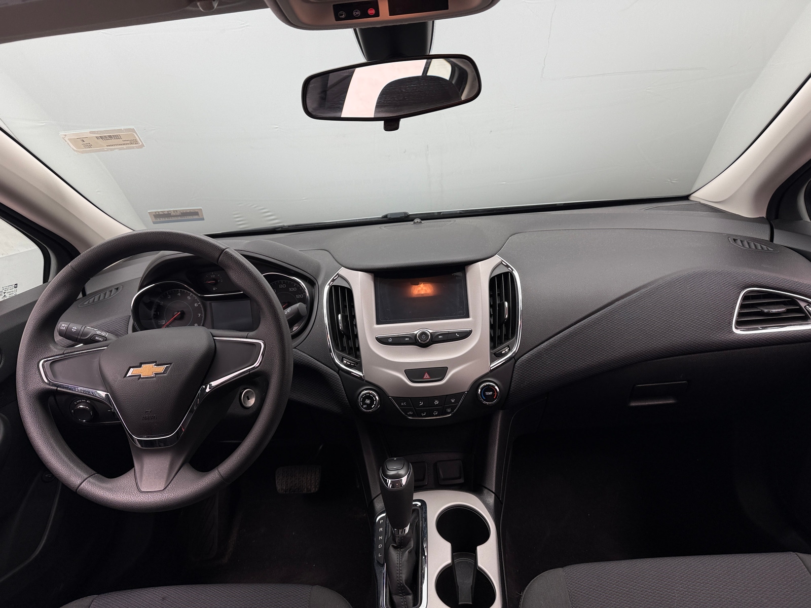 Thumbnail: 2017 Chevrolet Cruze - 3