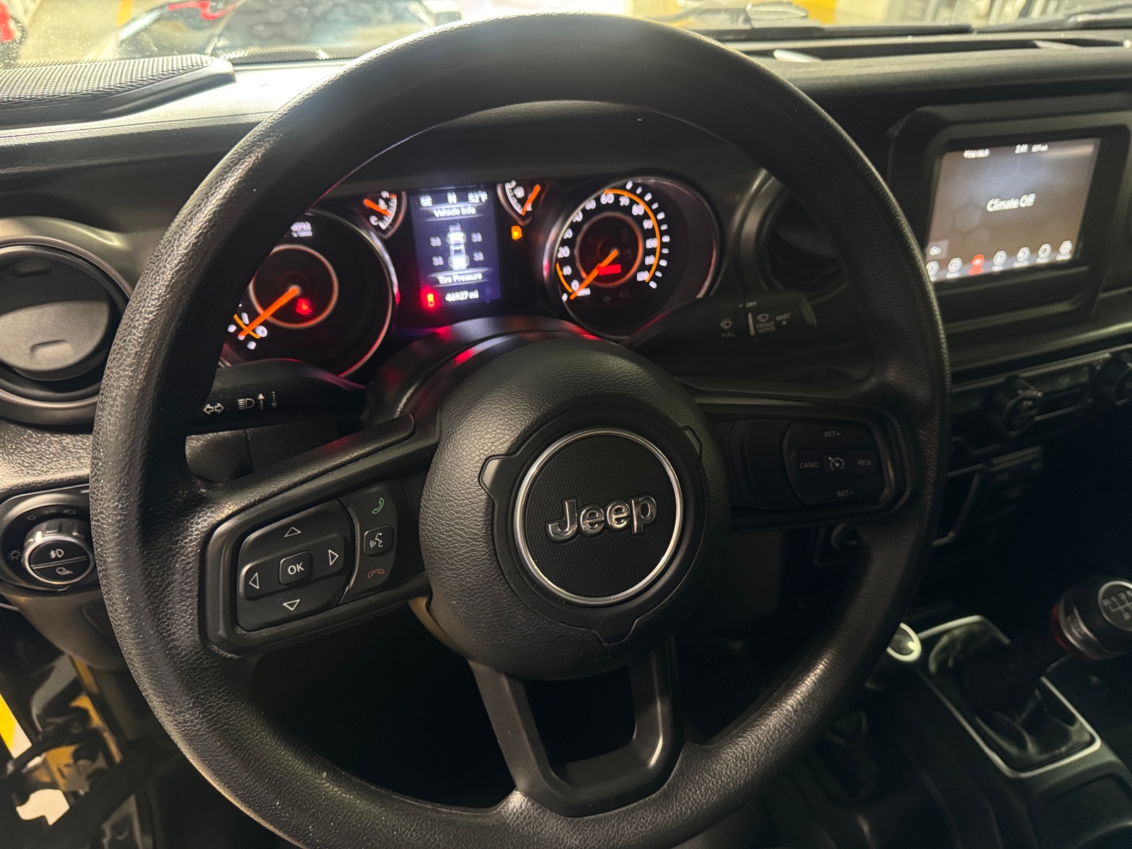 Thumbnail: 2022 Jeep Gladiator - 5