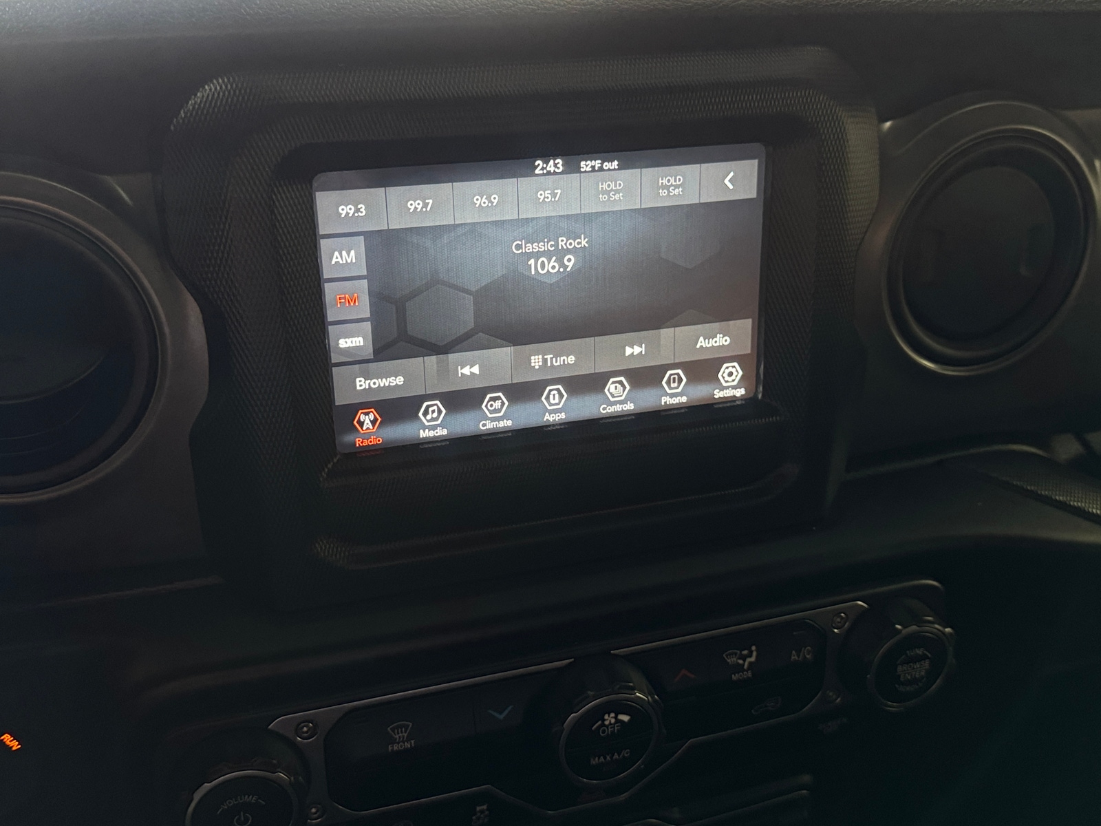 Thumbnail: 2022 Jeep Gladiator - 4
