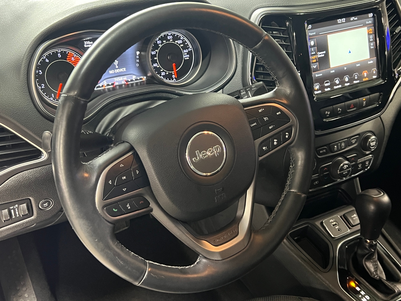 Thumbnail: 2019 Jeep Cherokee - 4