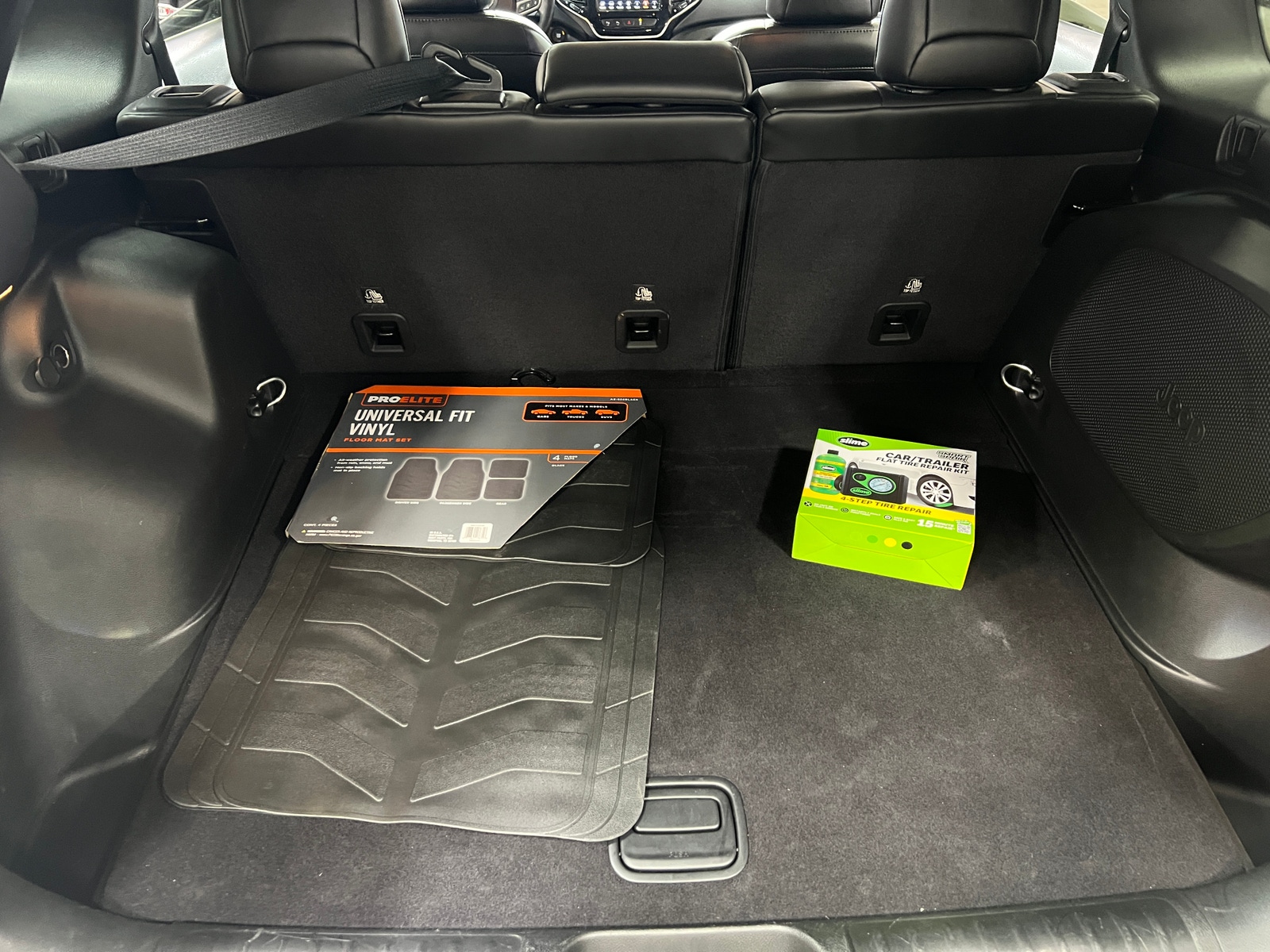 Thumbnail: 2019 Jeep Cherokee - 6