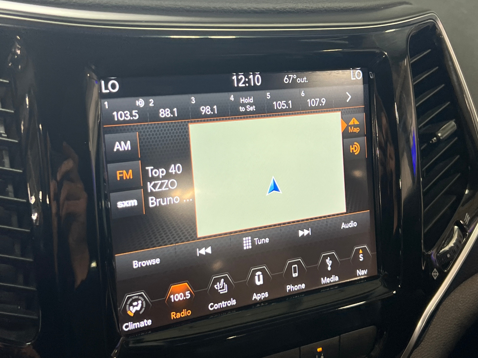 Thumbnail: 2019 Jeep Cherokee - 3