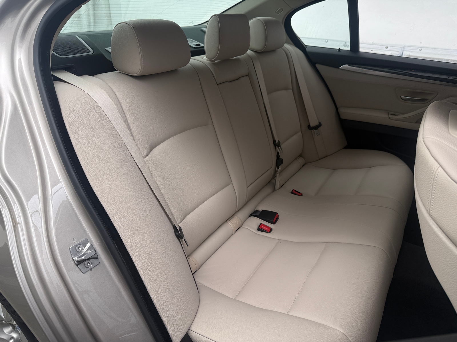 Thumbnail: 2012 BMW 5 Series - 5