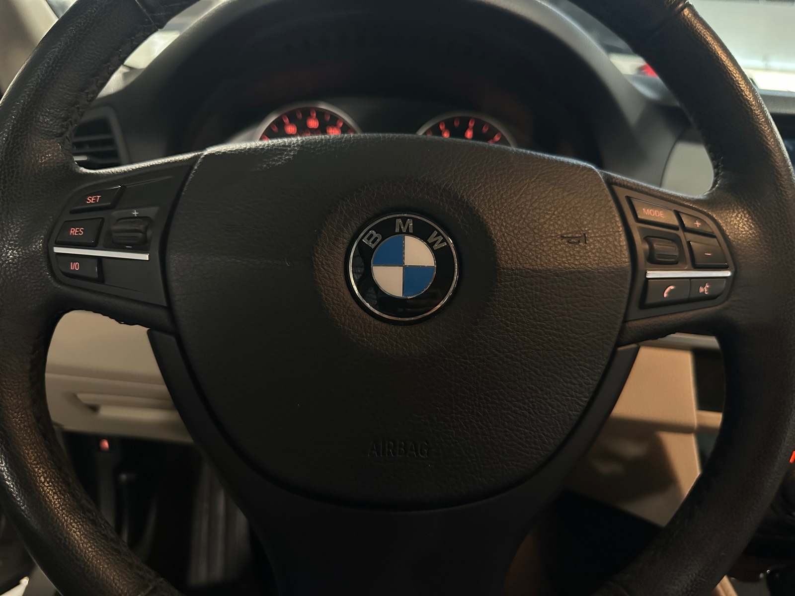 Thumbnail: 2012 BMW 5 Series - 4