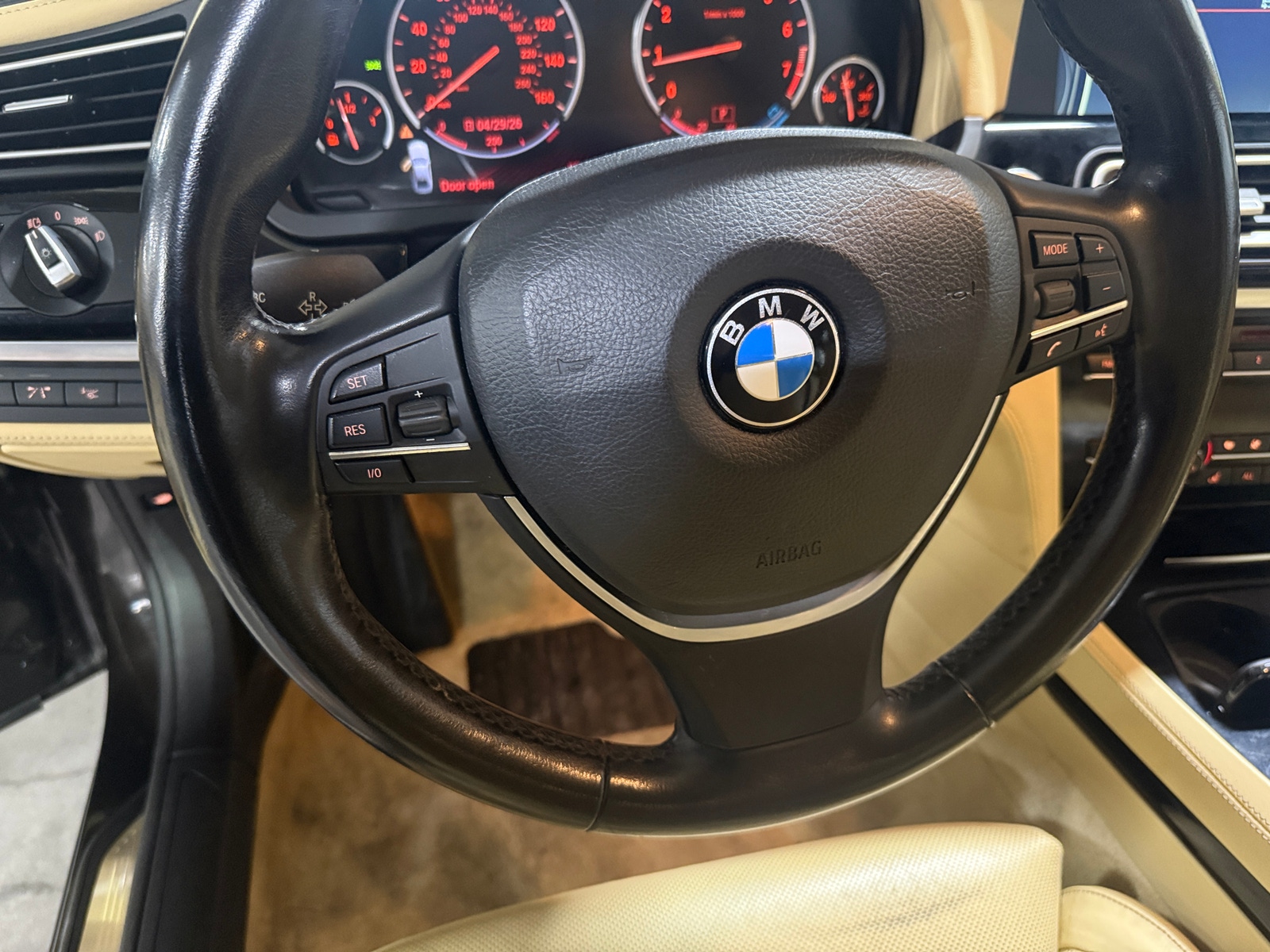 Thumbnail: 2010 BMW 7 Series - 4