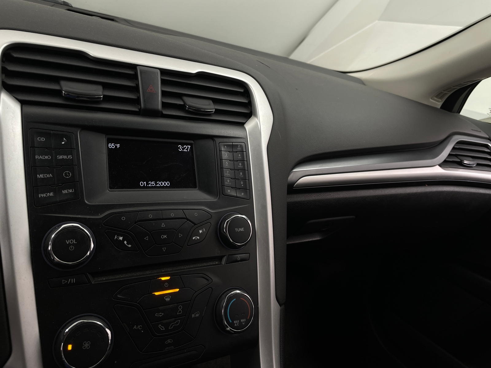 Thumbnail: 2015 Ford Fusion - 4