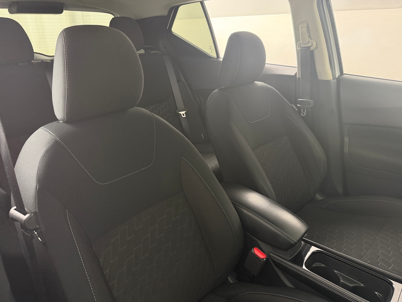 Thumbnail: 2023 Nissan Kicks - 2