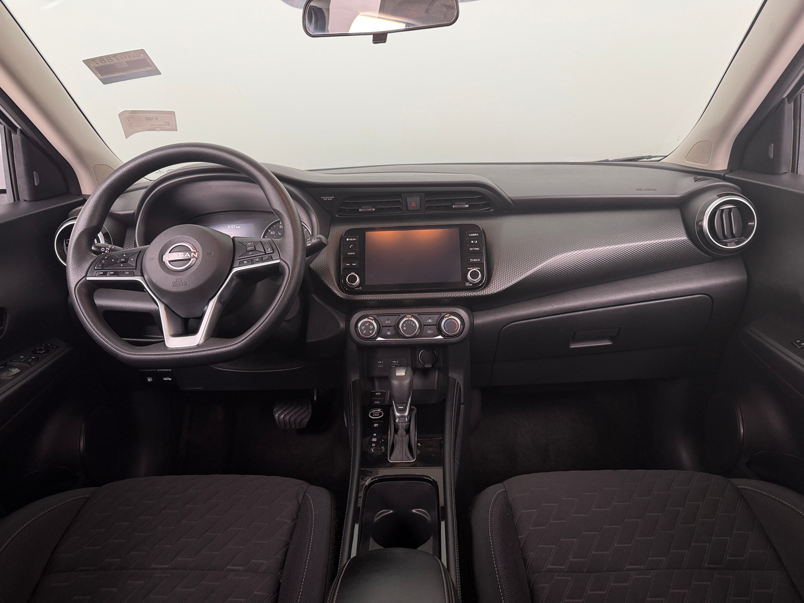 Thumbnail: 2023 Nissan Kicks - 3