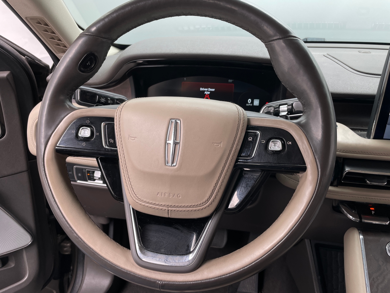 Thumbnail: 2020 Lincoln Aviator - 4