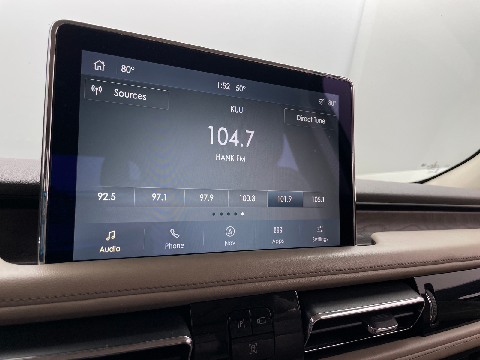 Thumbnail: 2020 Lincoln Aviator - 3