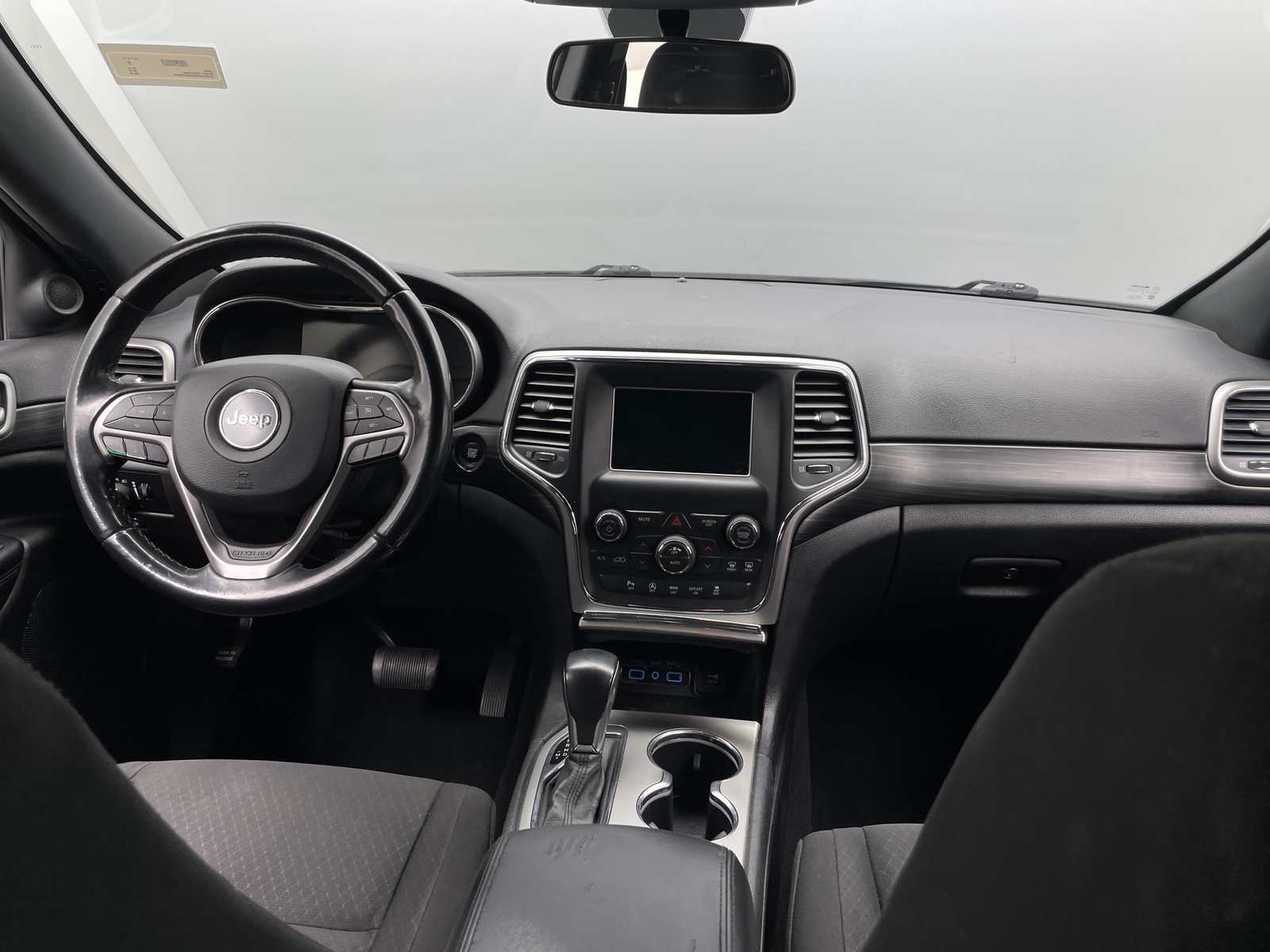 Thumbnail: 2019 Jeep Grand Cherokee - 3