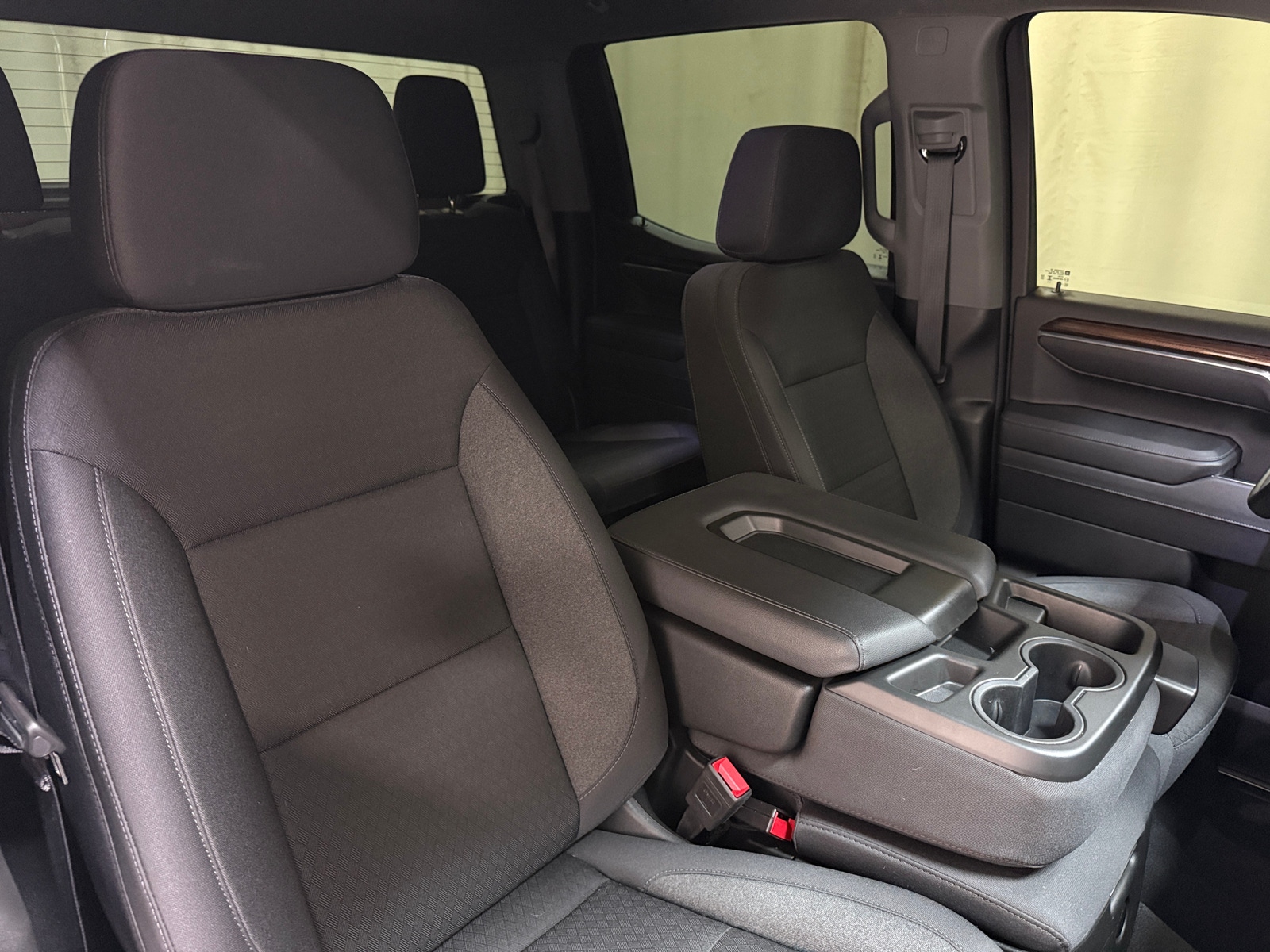 Thumbnail: 2025 Chevrolet Silverado 1500 - 2