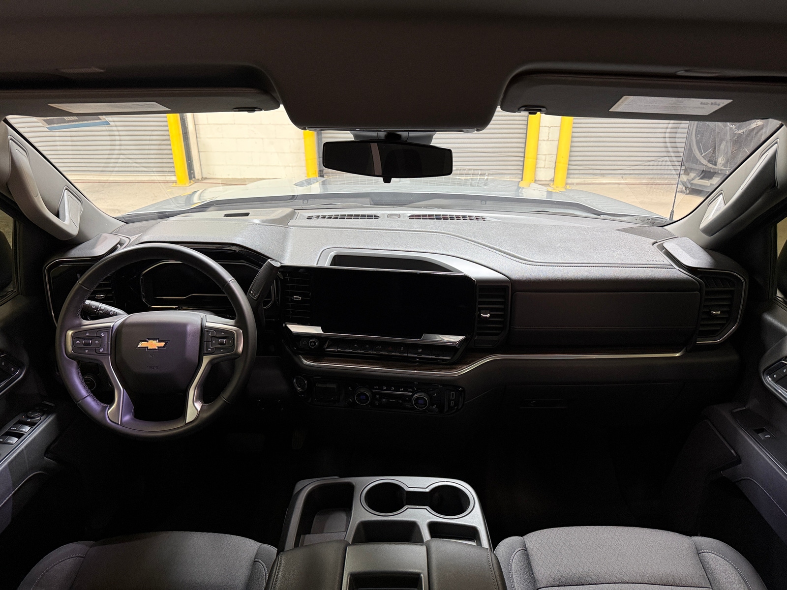 Thumbnail: 2025 Chevrolet Silverado 1500 - 3