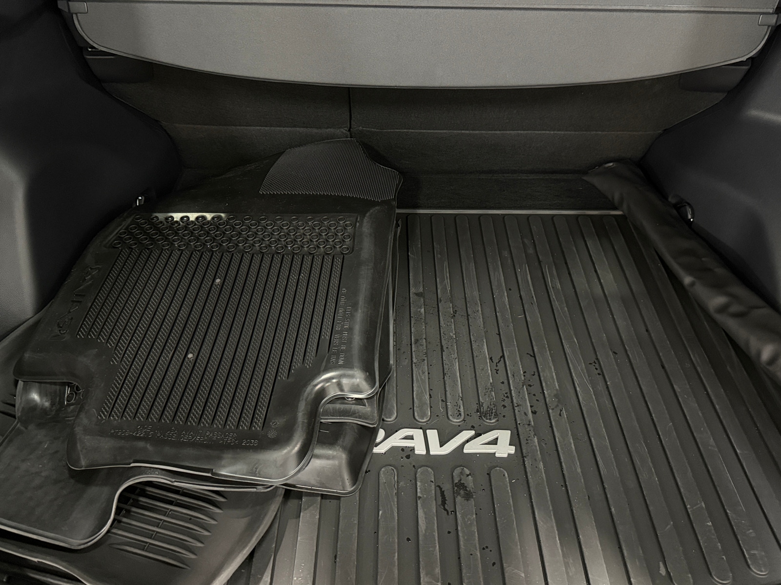 Thumbnail: 2025 Toyota RAV4 - 6