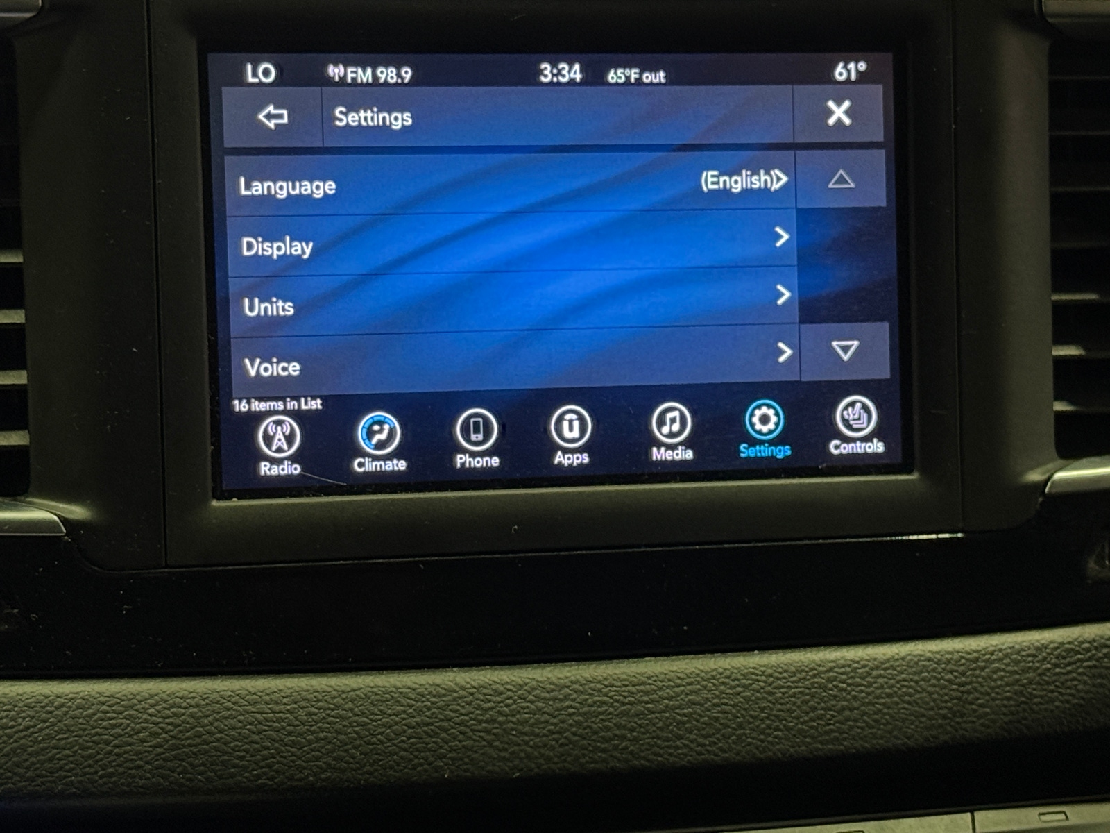 Thumbnail: 2019 Chrysler Pacifica - 3
