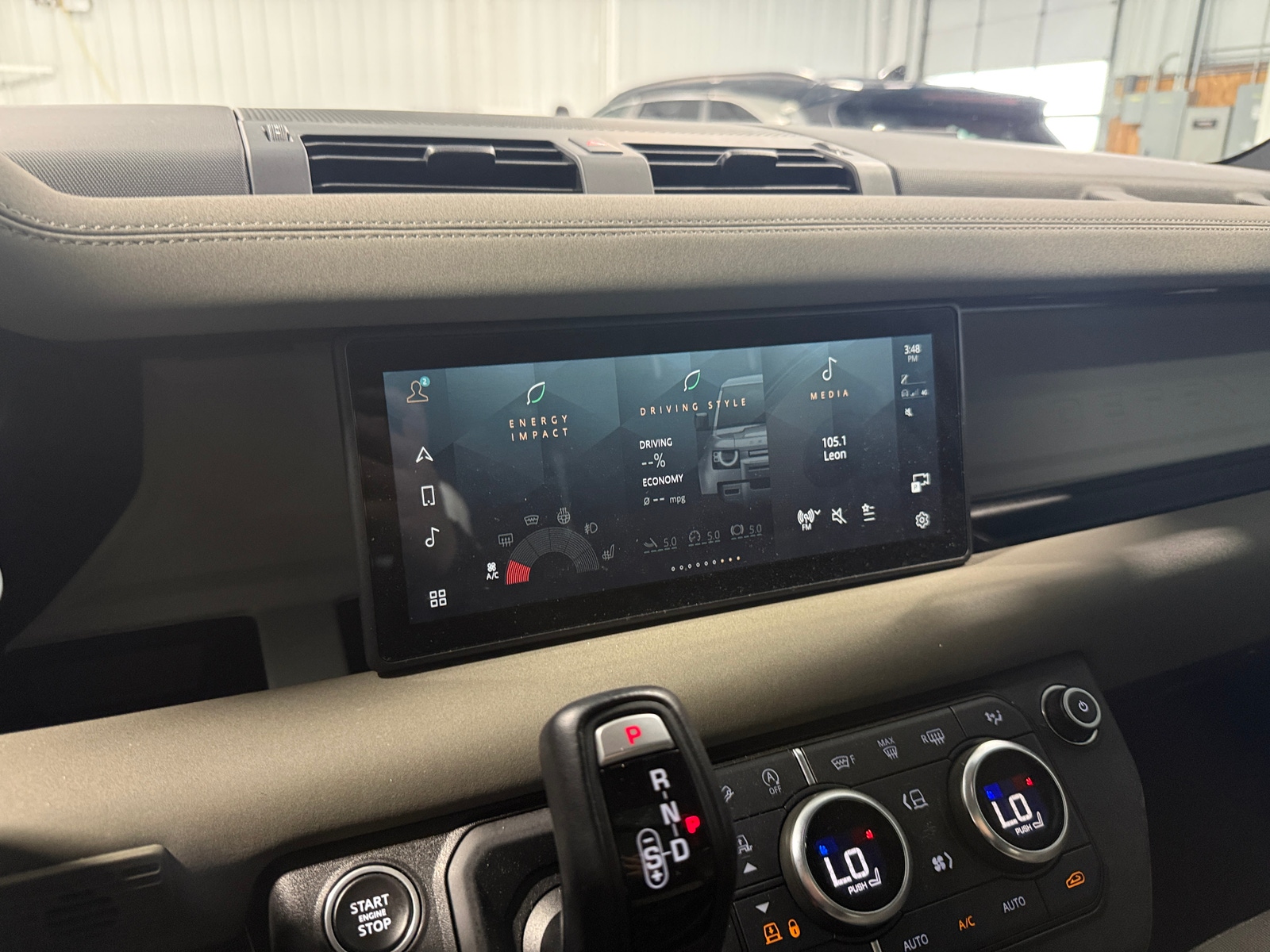 Thumbnail: 2020 Land Rover Defender - 3