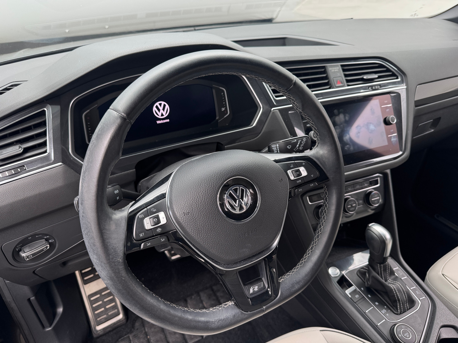 Thumbnail: 2021 Volkswagen Tiguan - 4