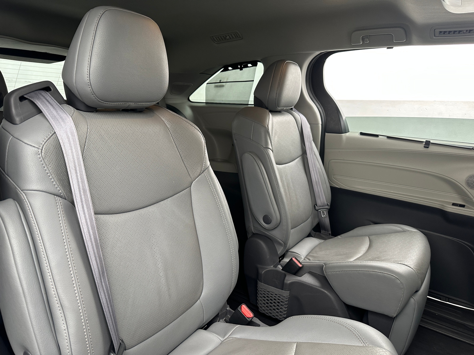 Thumbnail: 2021 Toyota Sienna - 5