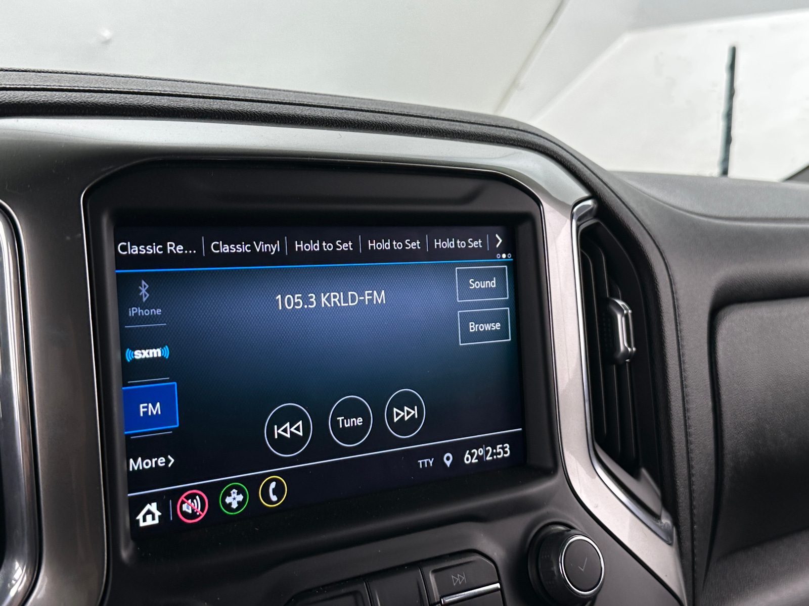Thumbnail: 2021 Chevrolet Silverado 1500 - 4