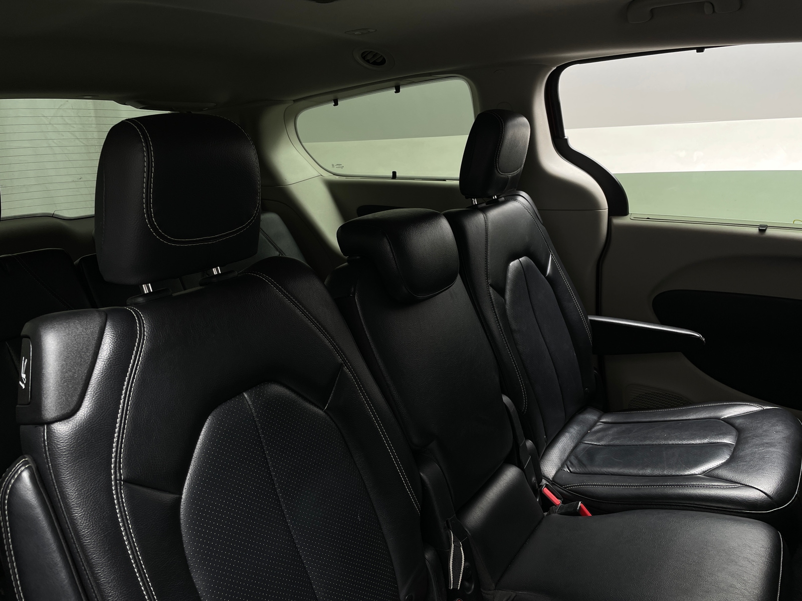 Thumbnail: 2022 Chrysler Pacifica - 5