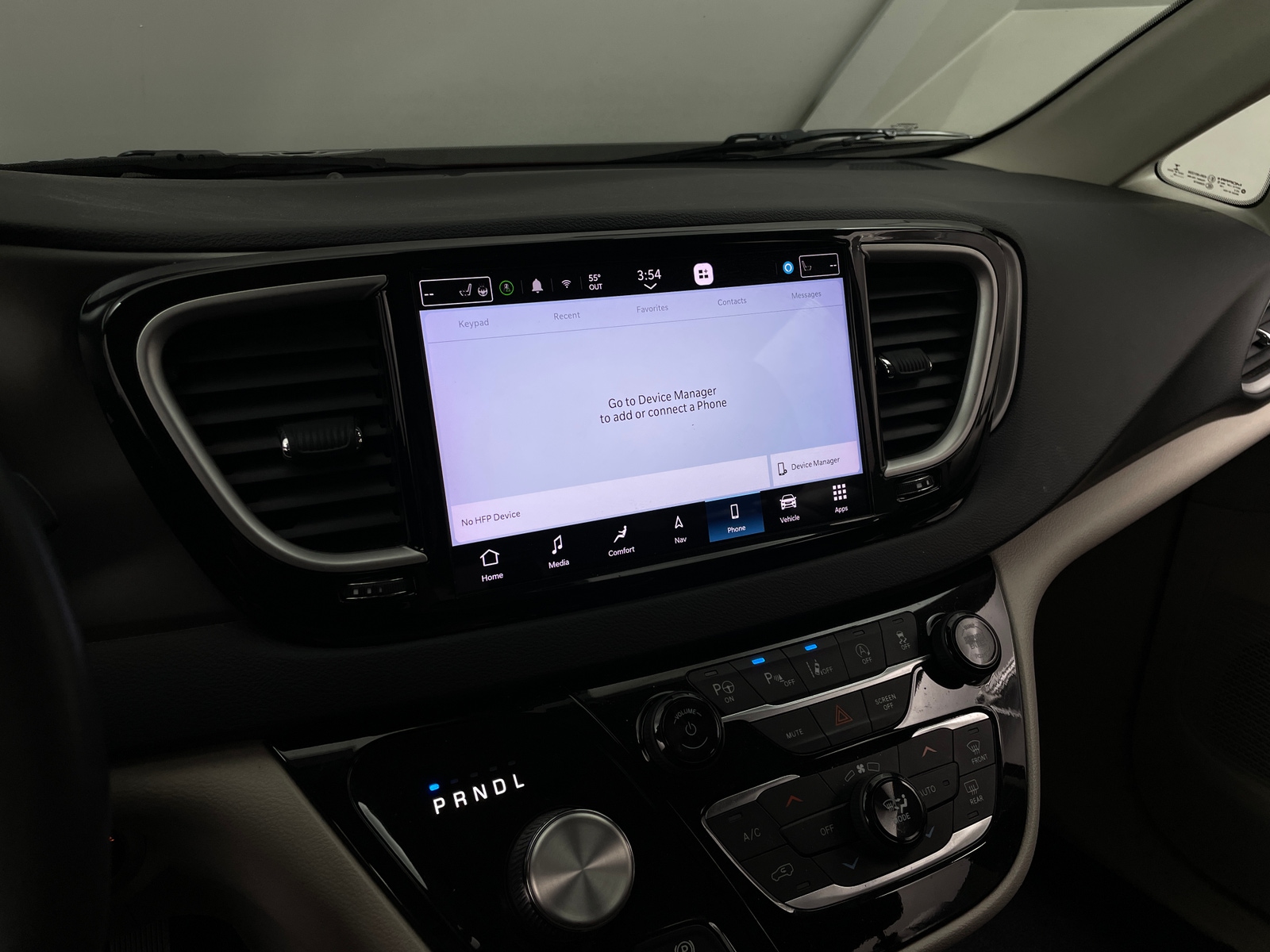 Thumbnail: 2022 Chrysler Pacifica - 3