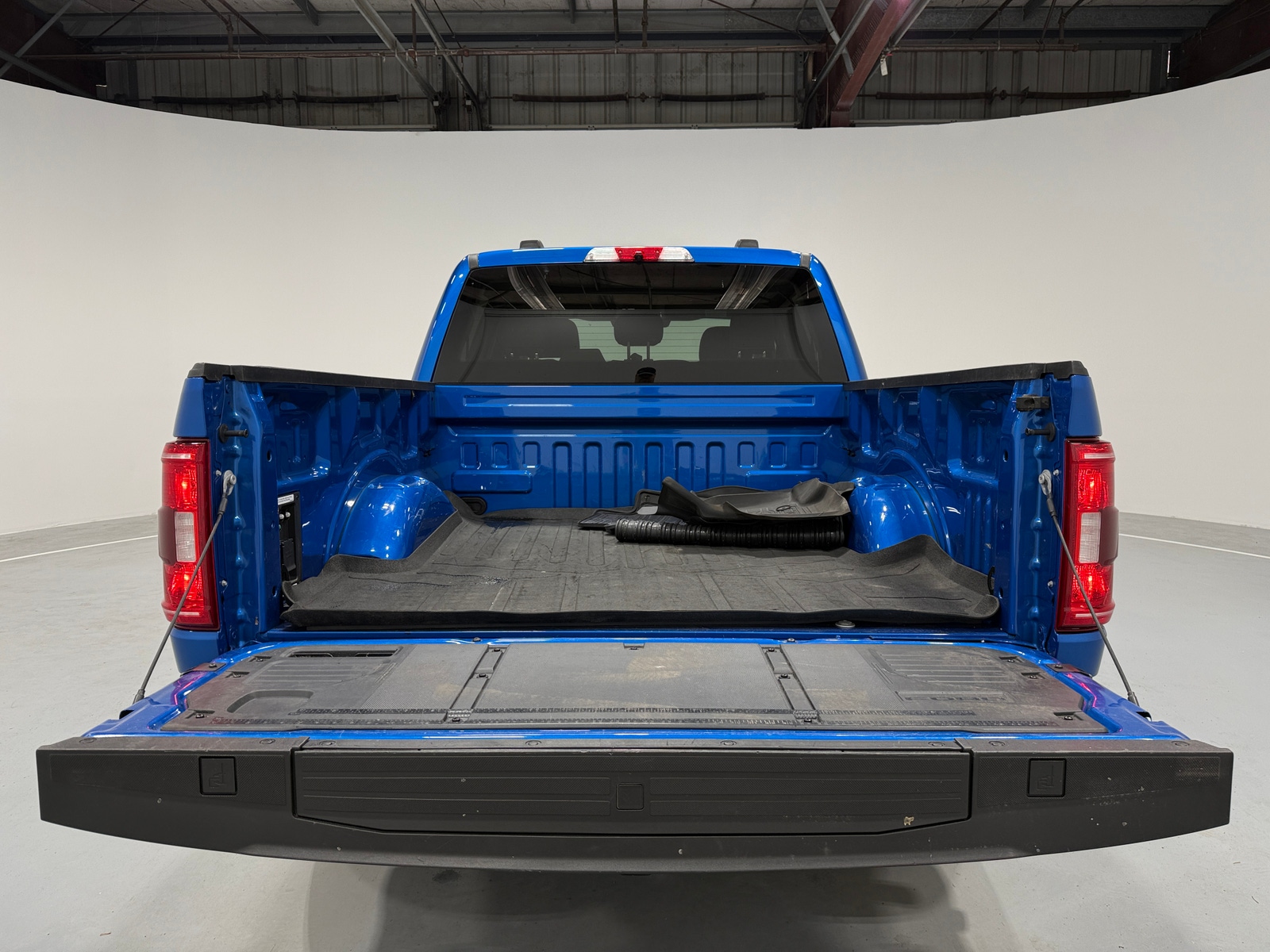 Thumbnail: 2021 Ford Econoline - 7