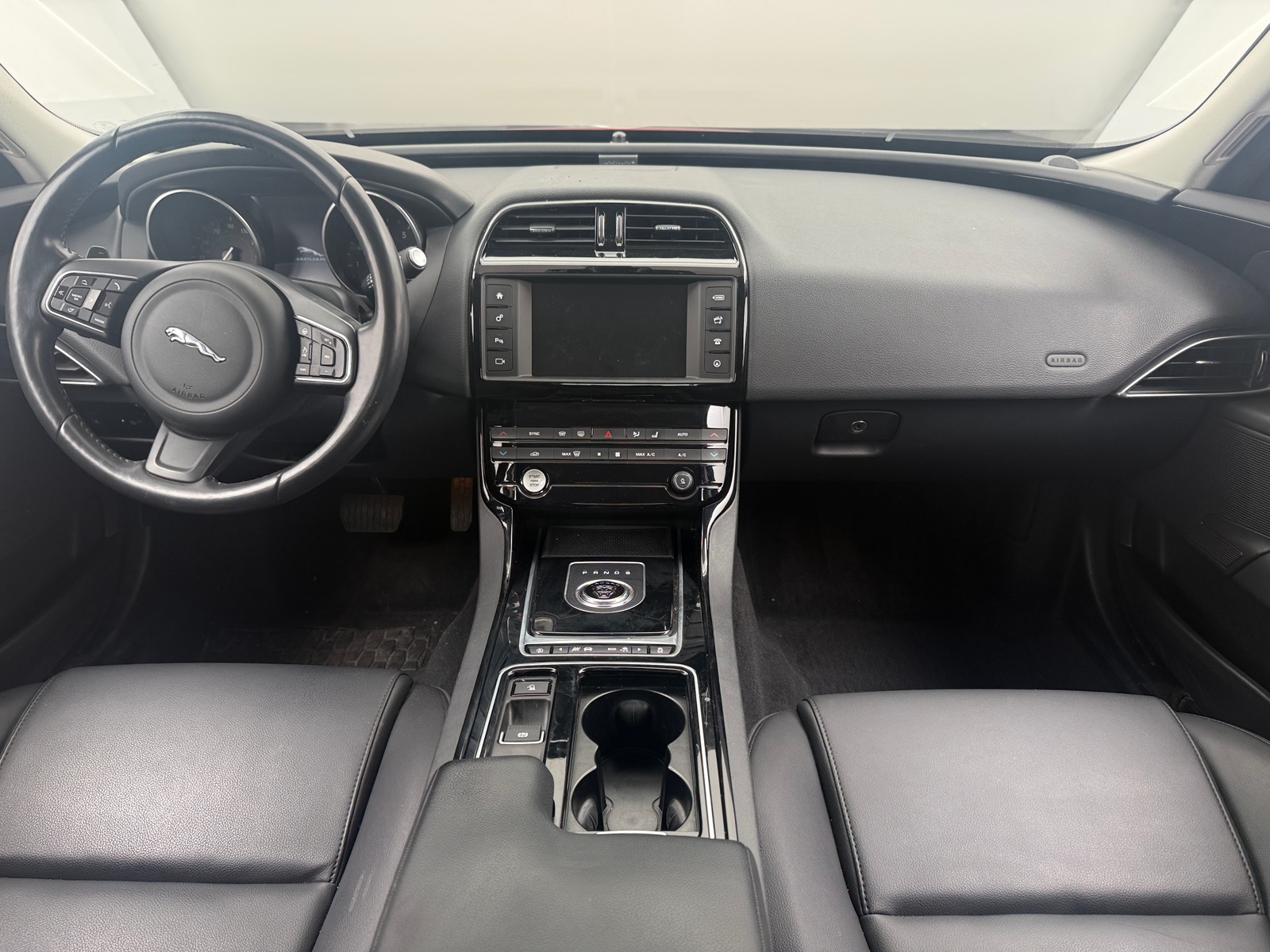 Thumbnail: 2018 Jaguar XE - 2