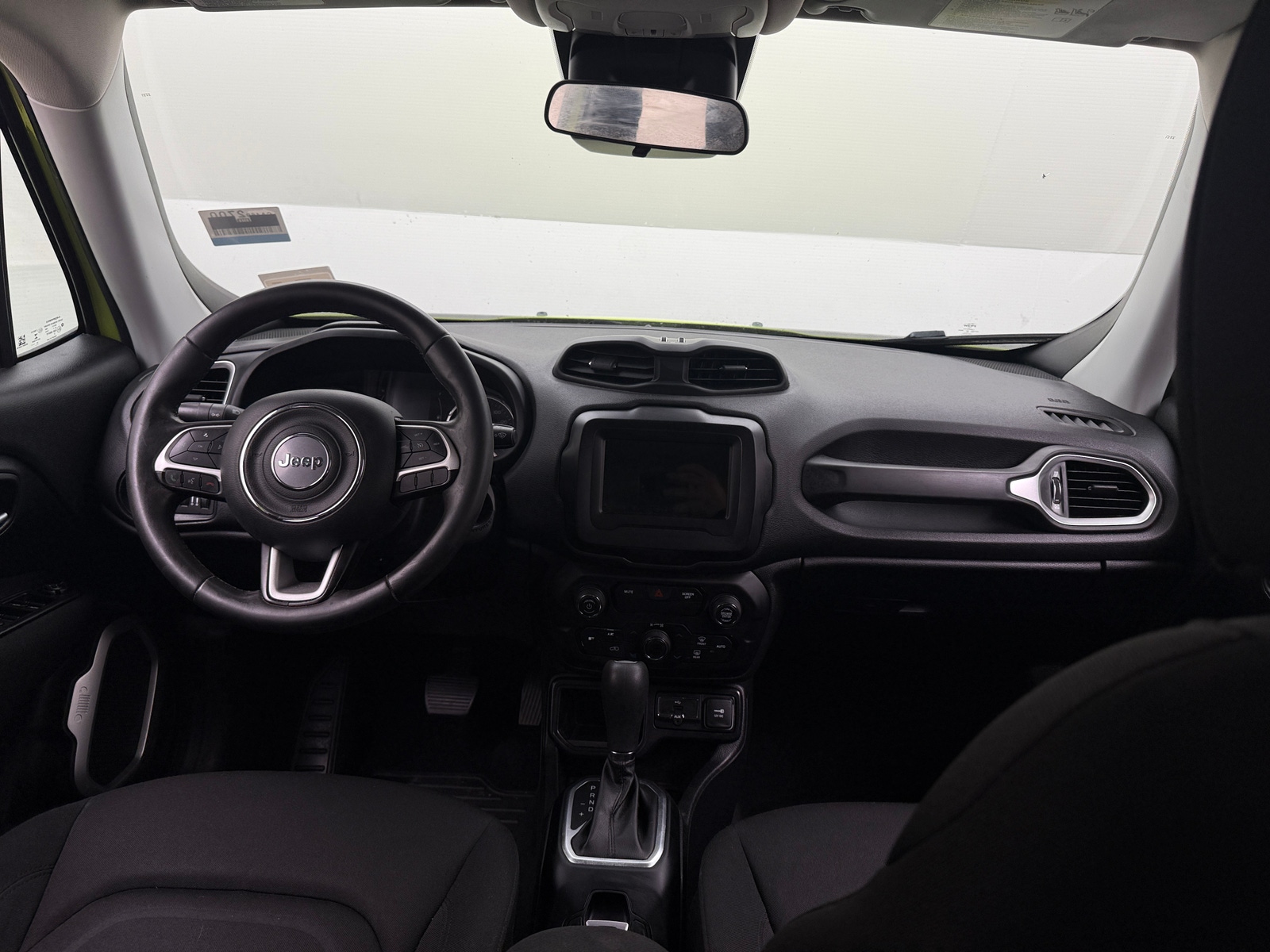 Thumbnail: 2018 Jeep Renegade - 3