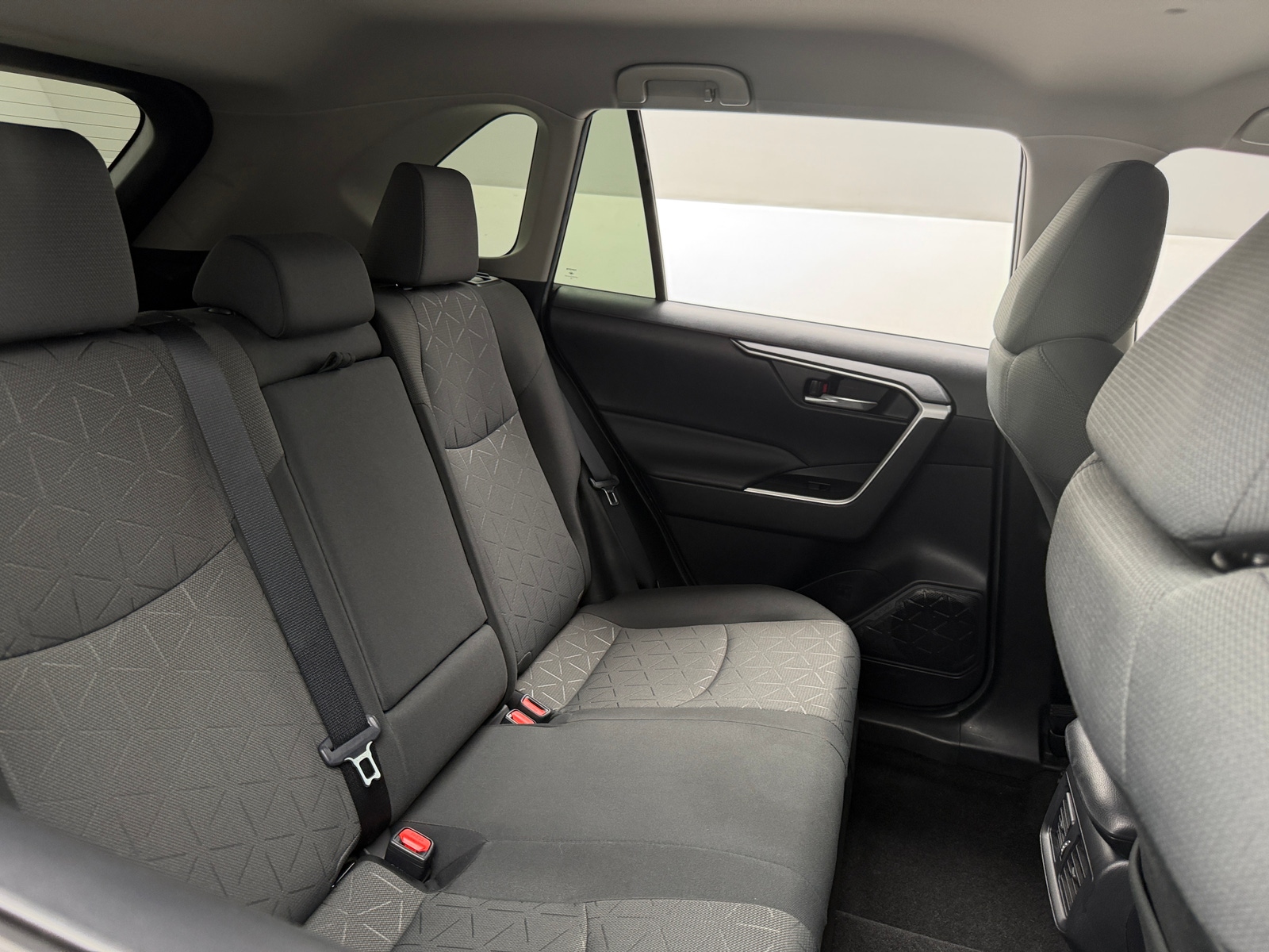 Thumbnail: 2021 Toyota RAV4 - 6