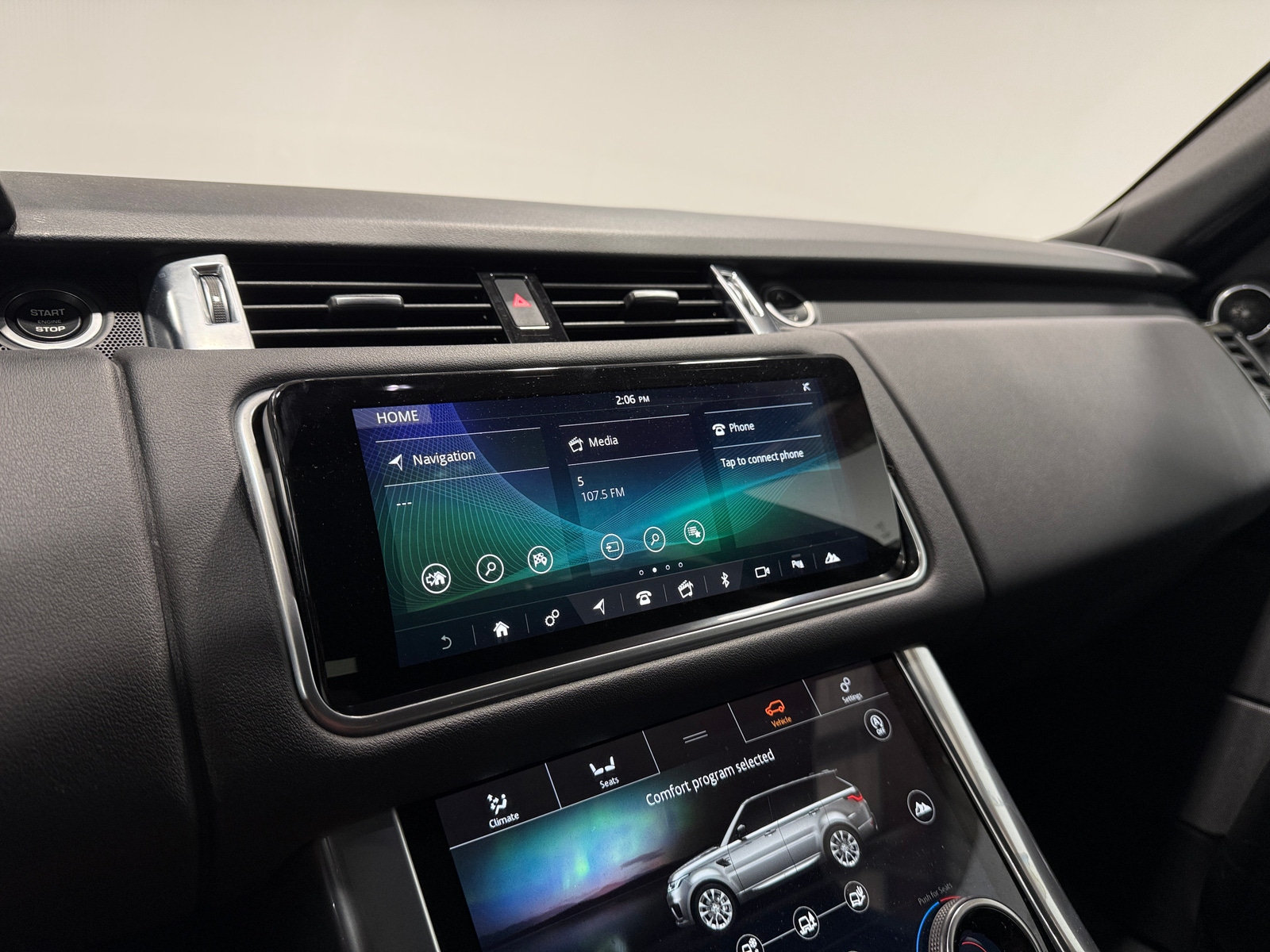 Thumbnail: 2020 Land Rover Range Rover Sport - 3