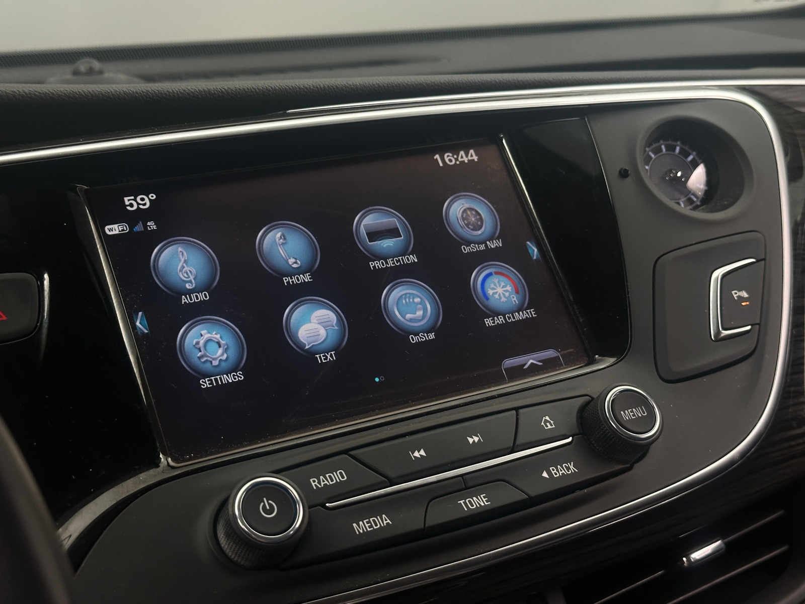 Thumbnail: 2018 Buick Envision - 3