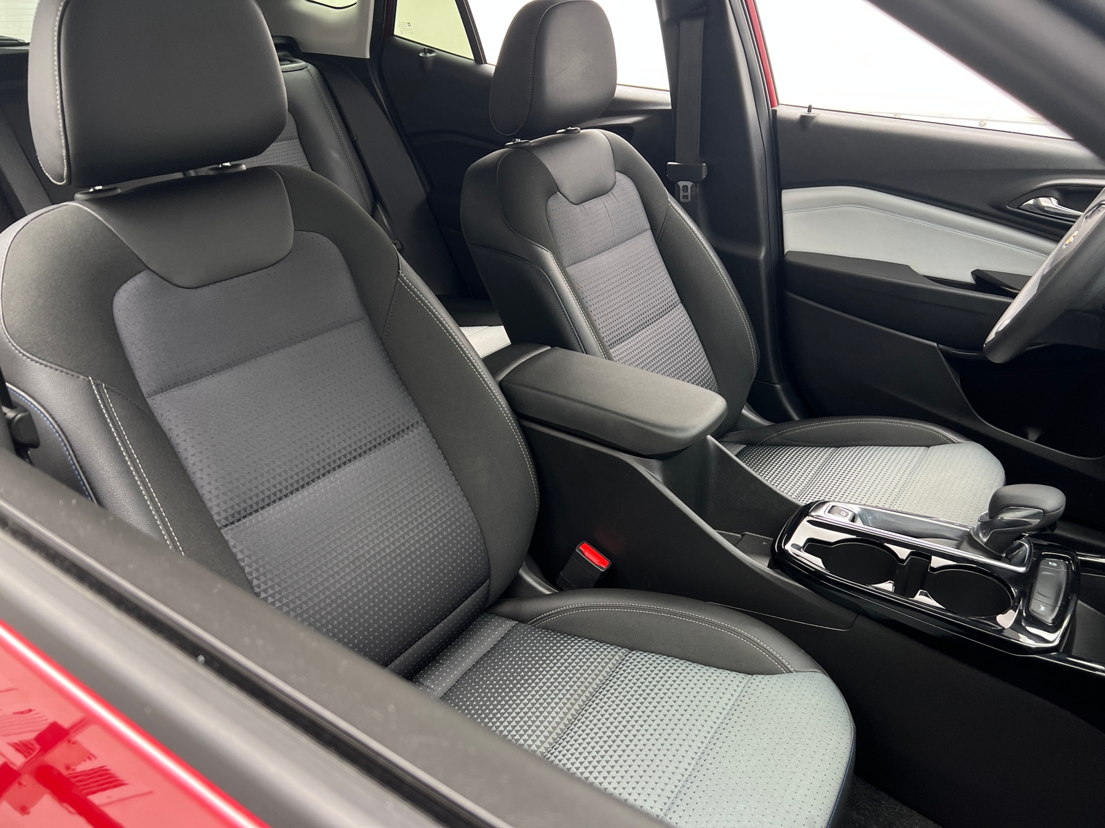 Thumbnail: 2025 Chevrolet Trax - 2