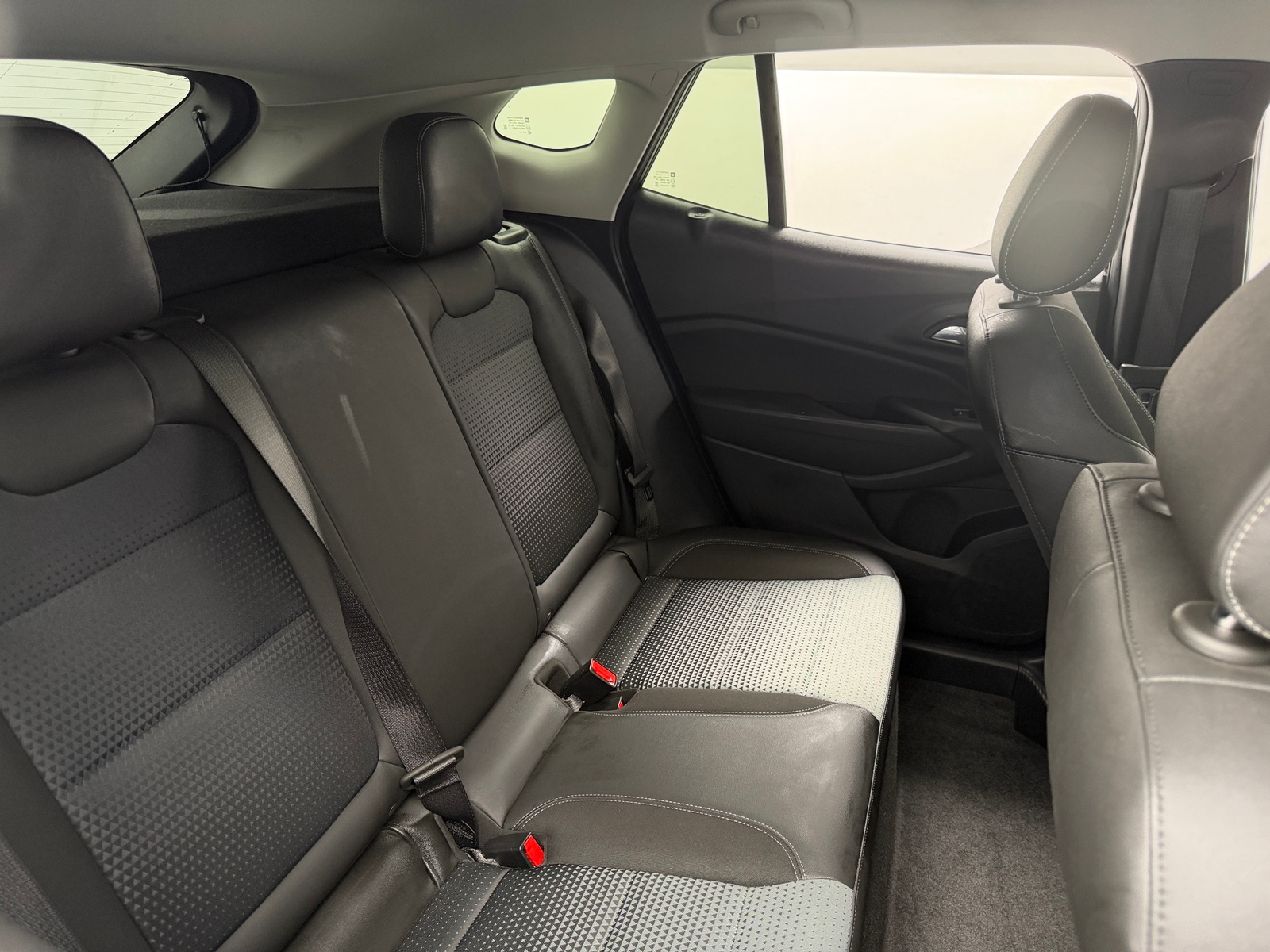Thumbnail: 2025 Chevrolet Trax - 6